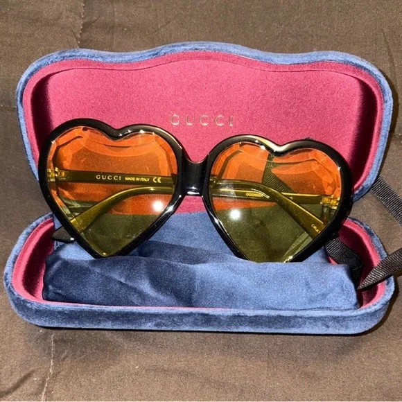 Gucci Heart-Shaped Sunglasses with Black and Orange Tint Gucci GG0956S Square Sunglasses | Fashion Eyewear US main image 4